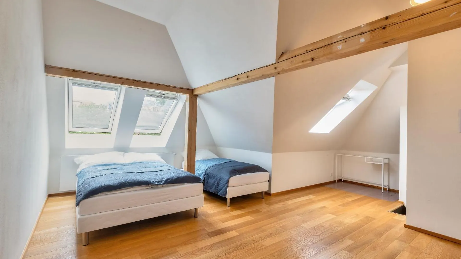 פראג Luxury&Spacious 140M2 Two Floor Rooftop Apartment 0*,