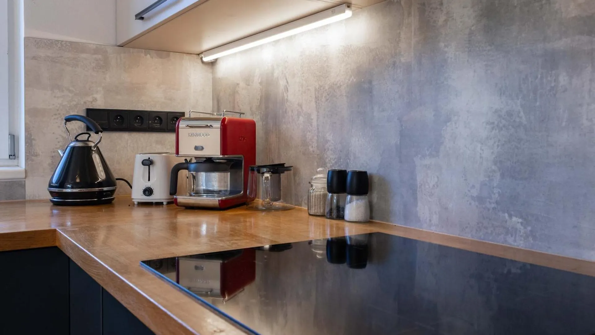 פראג Luxury&Spacious 140M2 Two Floor Rooftop Apartment