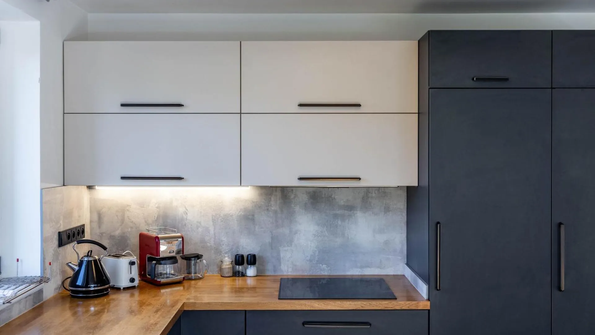 Luxury&Spacious 140M2 Two Floor Rooftop Apartment براغ